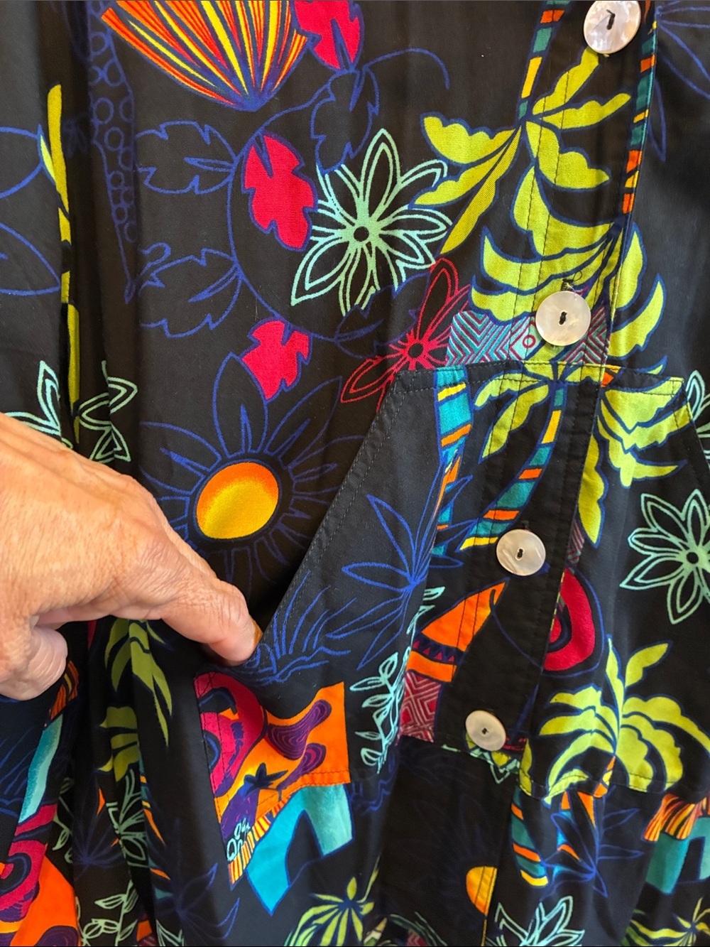 Paradiso Tropical Hoodie Button-Up Shirt - Black with Neon Floral Print, size: L - Picture 2 of 12